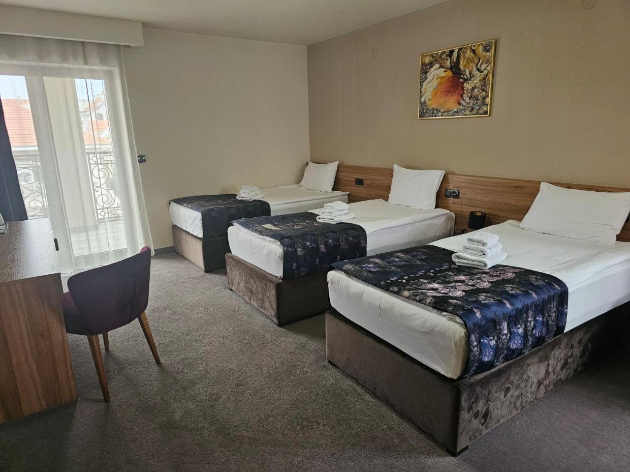 Hotel Aloha Ниш Экстерьер фото