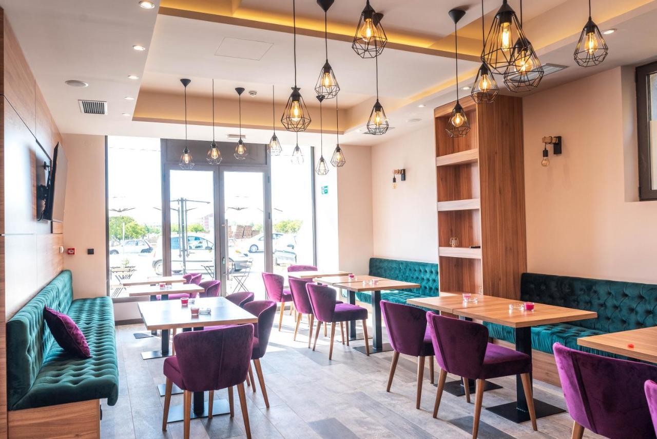 Hotel Aloha Ниш Экстерьер фото