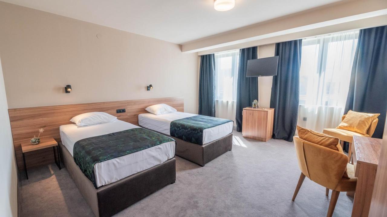 Hotel Aloha Ниш Экстерьер фото